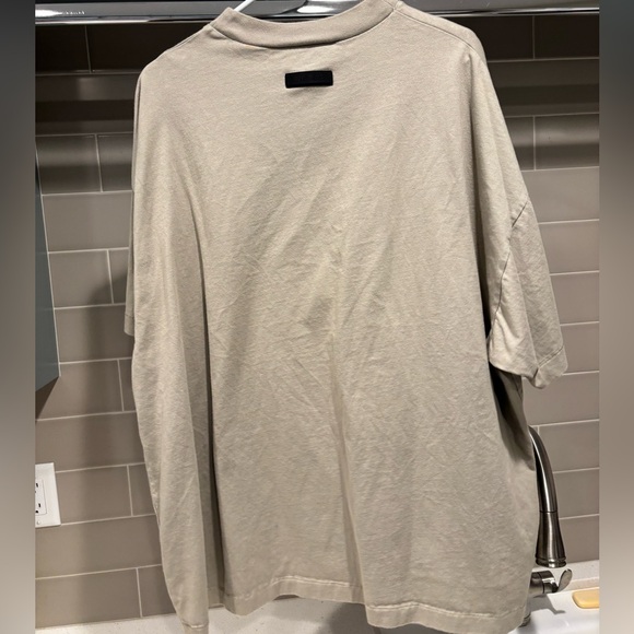 Fear of God Essentials Tee Size L - Picture 2 of 8